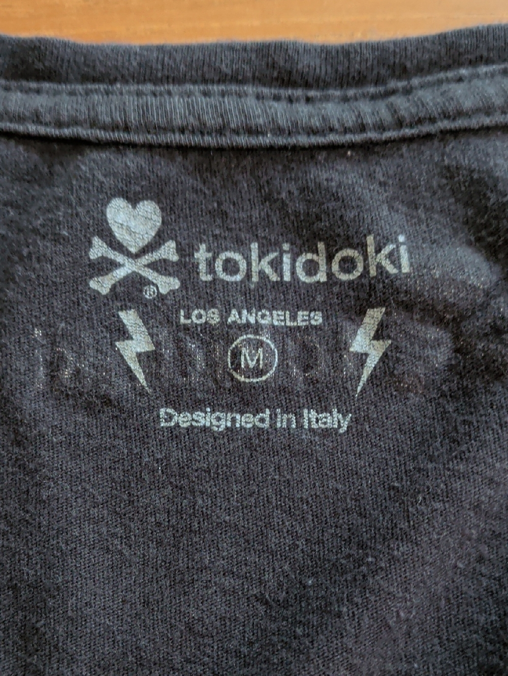 Tokidoki V-neck Tee - M - Picture 2 of 11